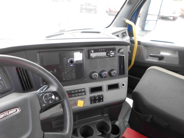 2021 Freightliner Day Cab