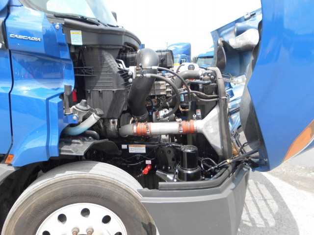 2021 Freightliner Day Cab