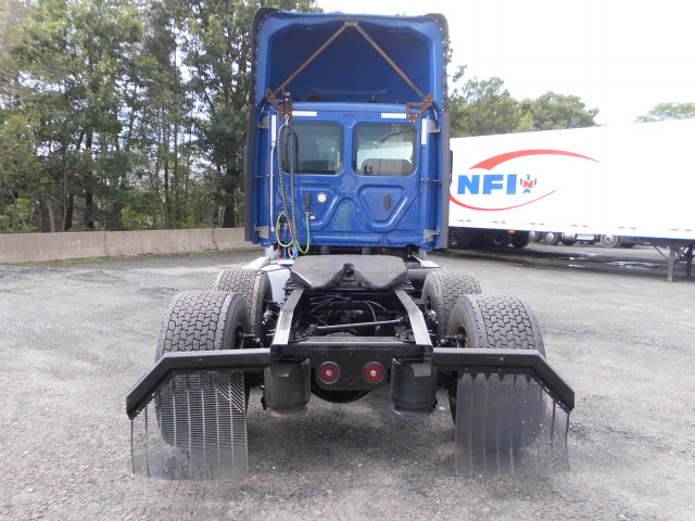 2021 Freightliner Day Cab