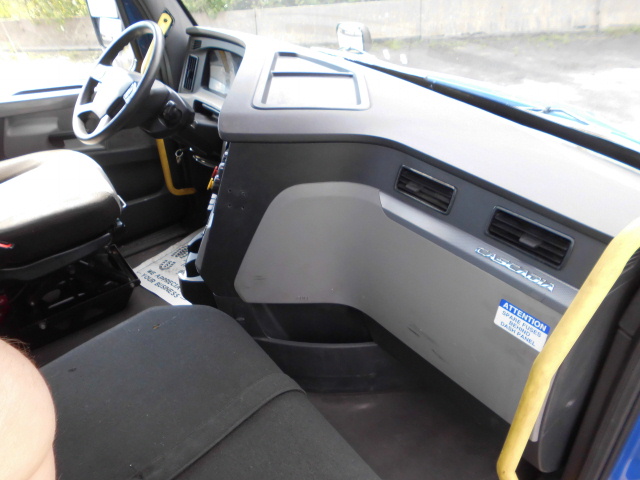 2021 Freightliner Day Cab