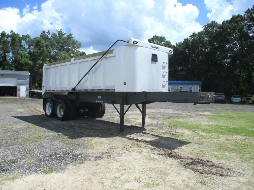 2005 Warren 28 FT TANDEM AXLE FL SPEC