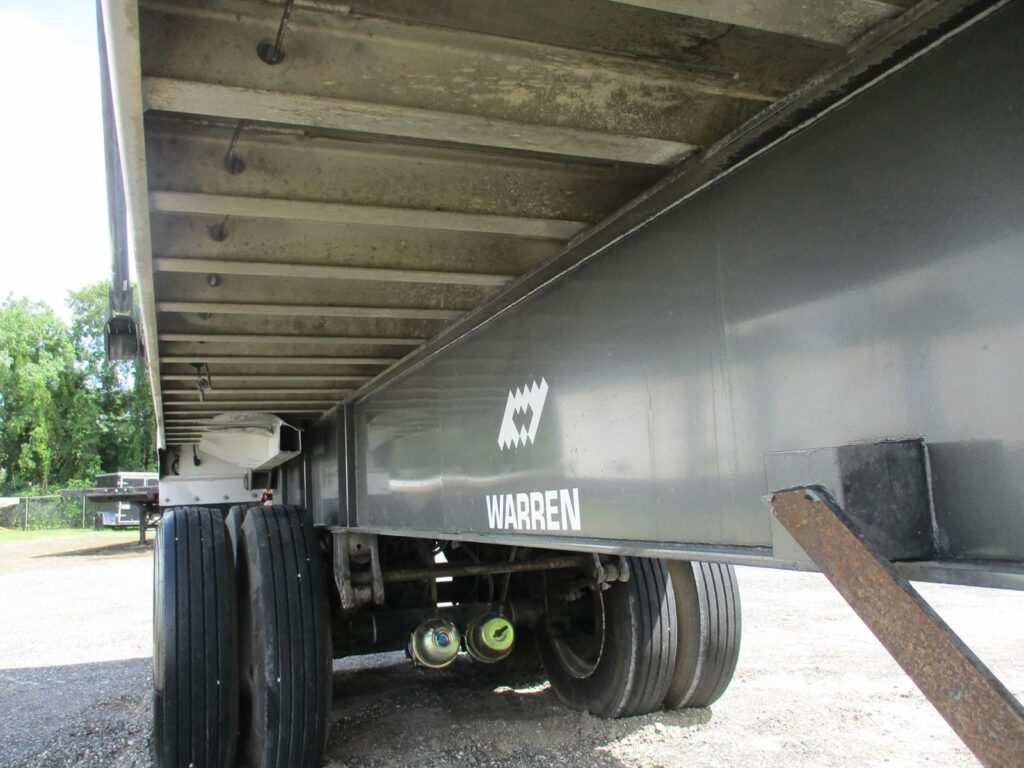 2005 Warren 28 FT TANDEM AXLE FL SPEC
