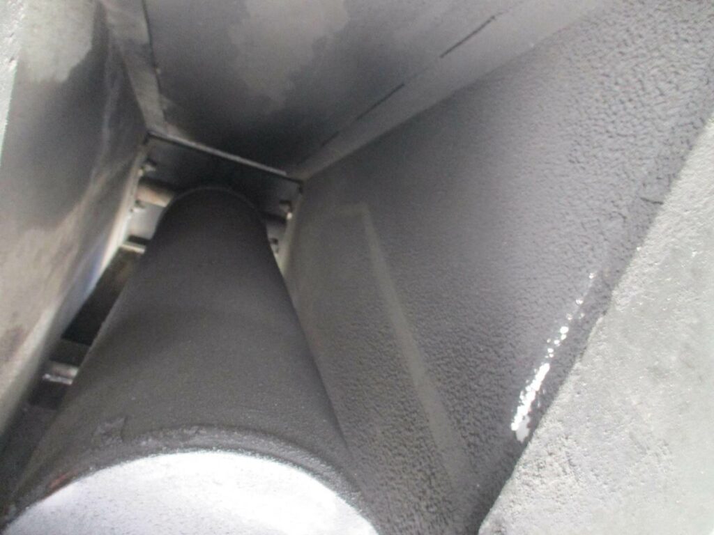 2005 Warren 28 FT TANDEM AXLE FL SPEC