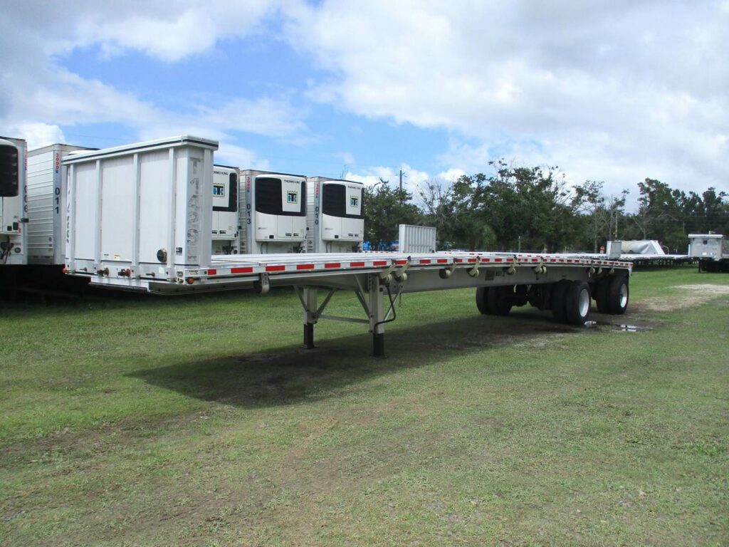 2016 East 48X102 ALUMINUM FLATBED WITH LIFT AXLE
