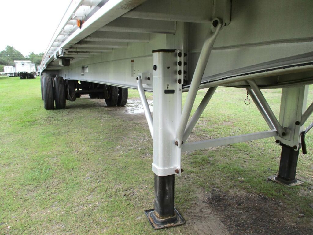 2016 East 48X102 ALUMINUM FLATBED WITH LIFT AXLE