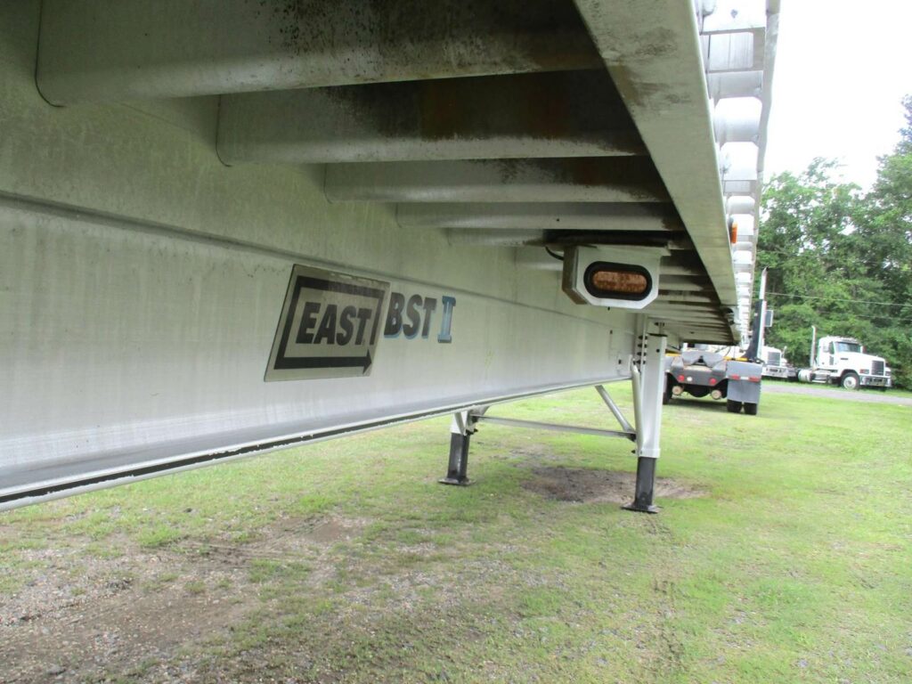 2016 East 48X102 ALUMINUM FLATBED WITH LIFT AXLE
