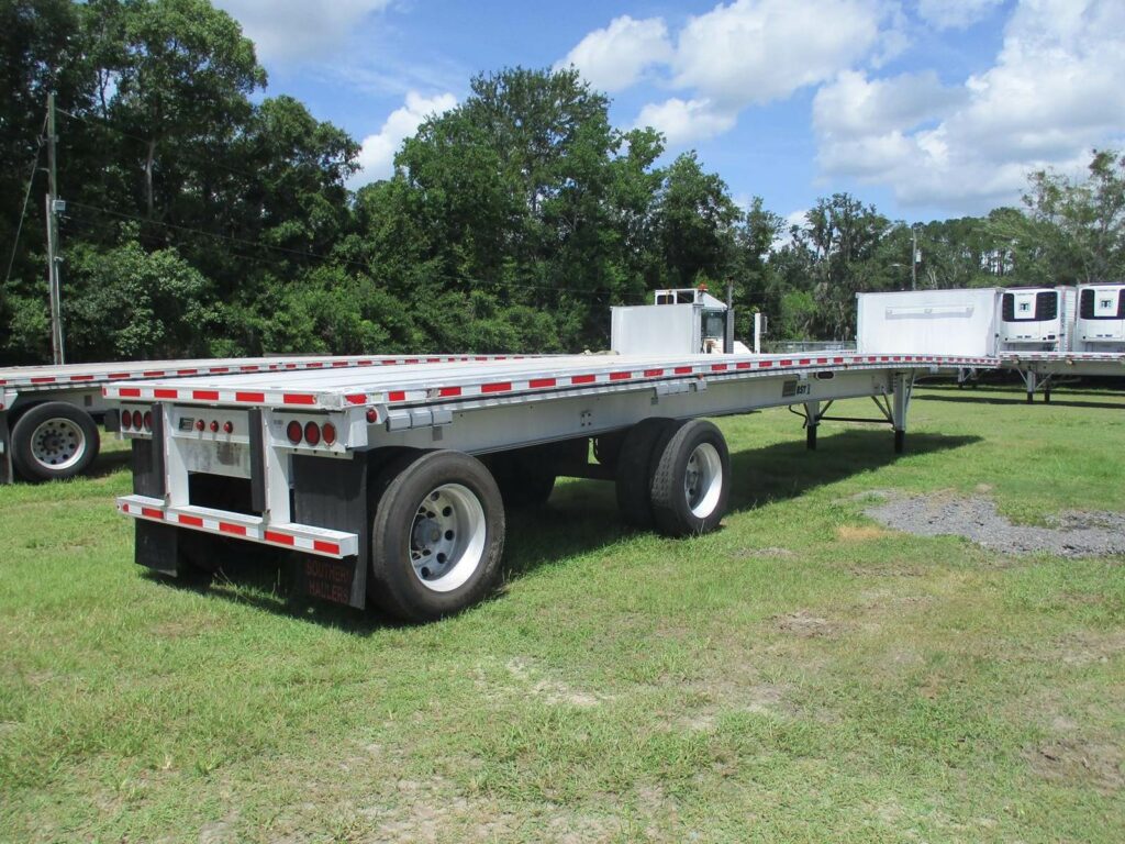 2015 East 48X102 ALUMINUM FLATBED WITH LIFT AXLE