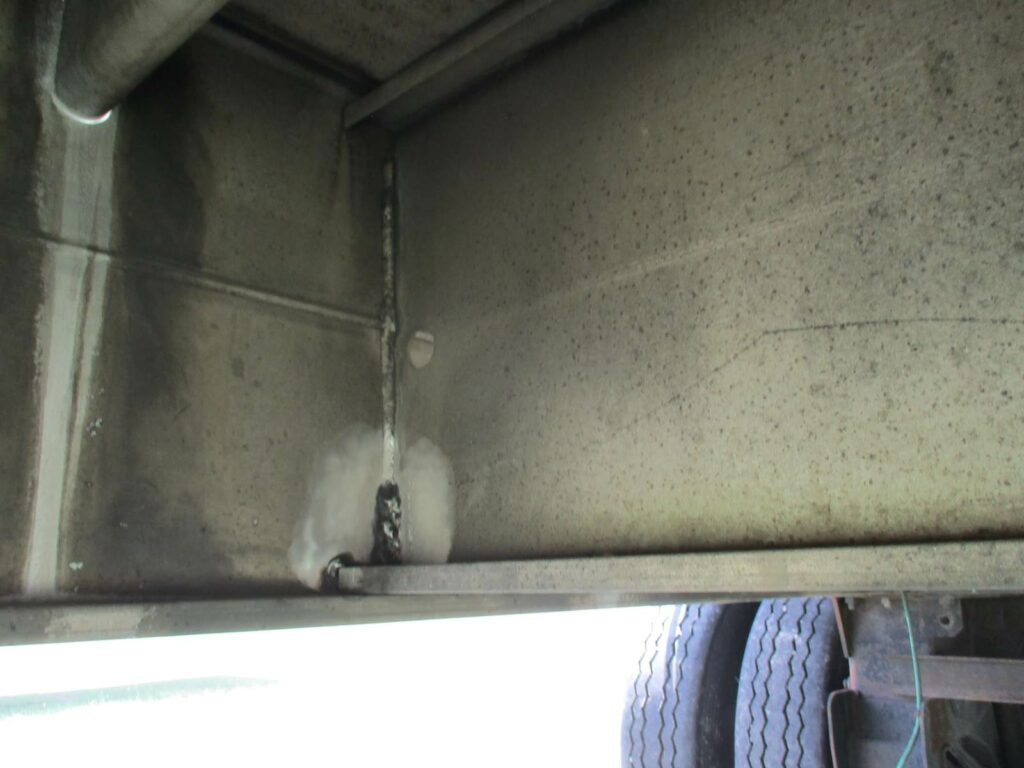 2015 East 48X102 ALUMINUM FLATBED WITH LIFT AXLE