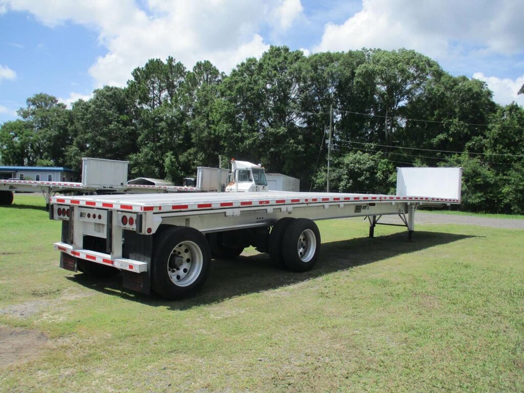 2016 East 48X102 ALUMINUM FLATBED WITH LIFT AXLE