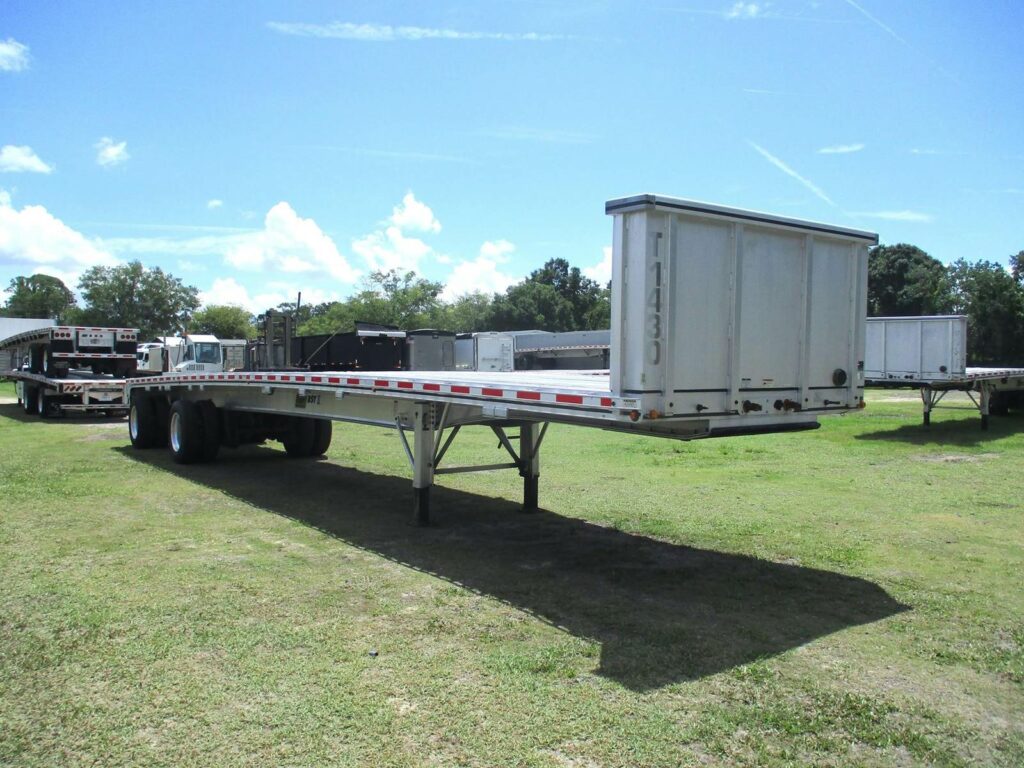 2016 East 48X102 ALUMINUM FLATBED WITH LIFT AXLE