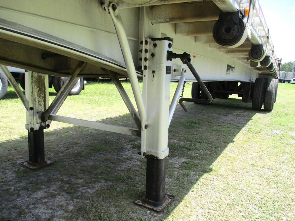 2016 East 48X102 ALUMINUM FLATBED WITH LIFT AXLE