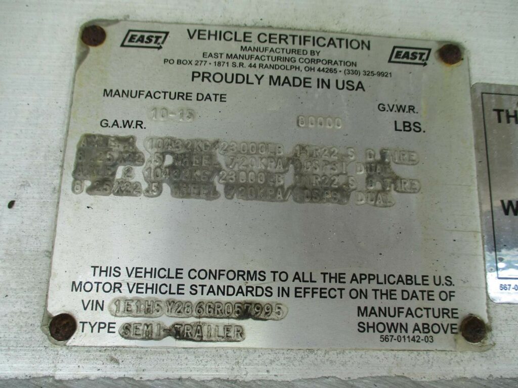 2016 East 48X102 ALUMINUM FLATBED WITH LIFT AXLE