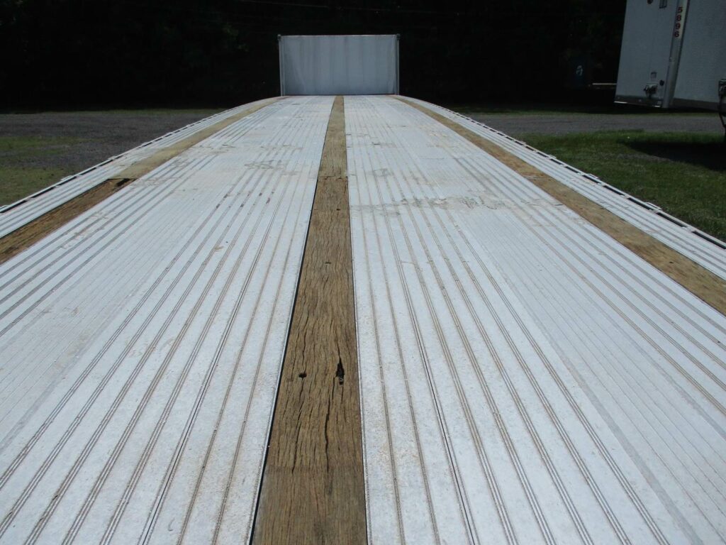 2016 East 48X102 ALUMINUM SPREAD AXLE WITH LIFT AXLE