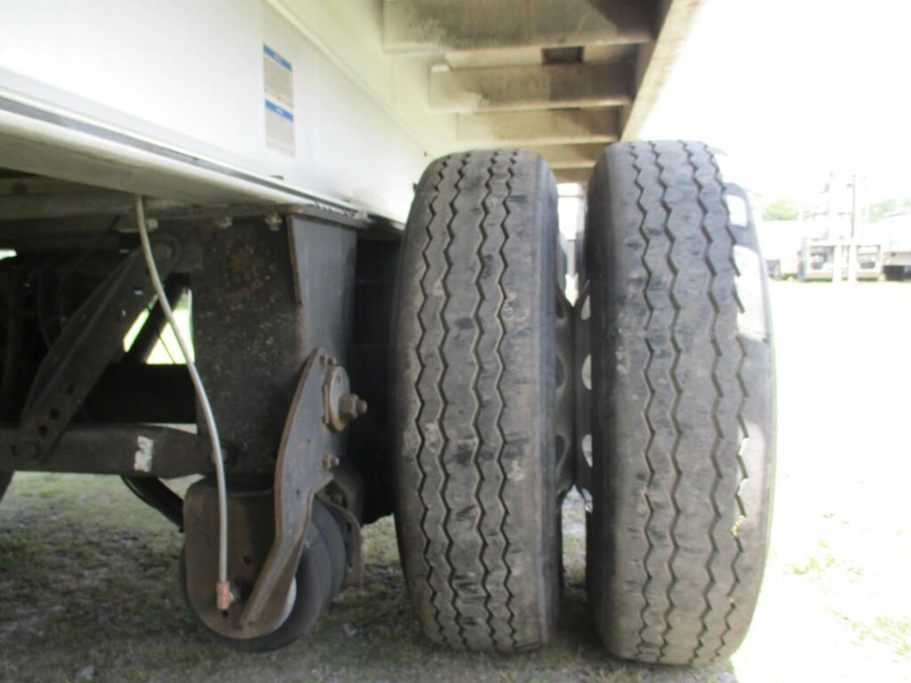 2016 East 48X102 ALUMINUM SPREAD AXLE WITH LIFT AXLE