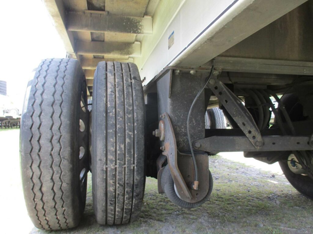 2016 East 48X102 ALUMINUM SPREAD AXLE WITH LIFT AXLE