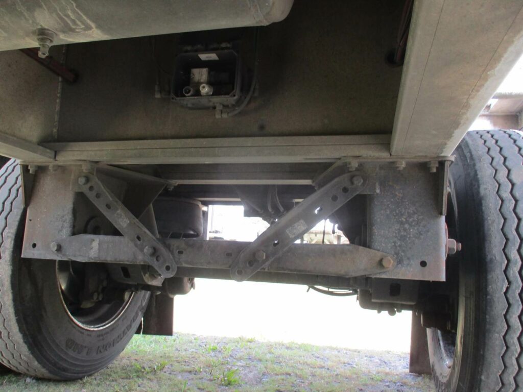 2016 East 48X102 ALUMINUM SPREAD AXLE WITH LIFT AXLE