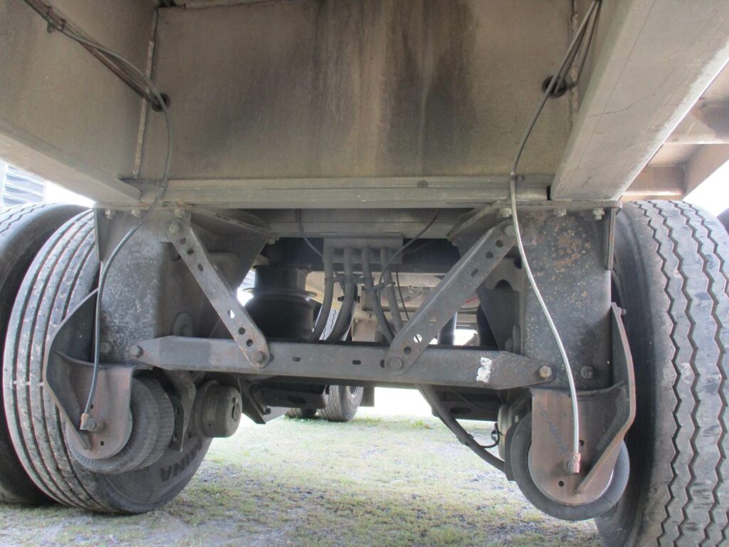 2016 East 48X102 ALUMINUM SPREAD AXLE WITH LIFT AXLE