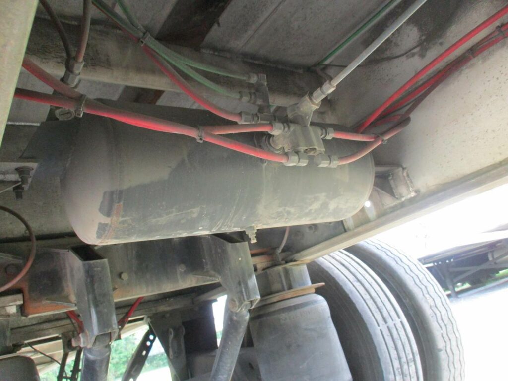 2016 East 48X102 ALUMINUM SPREAD AXLE WITH LIFT AXLE