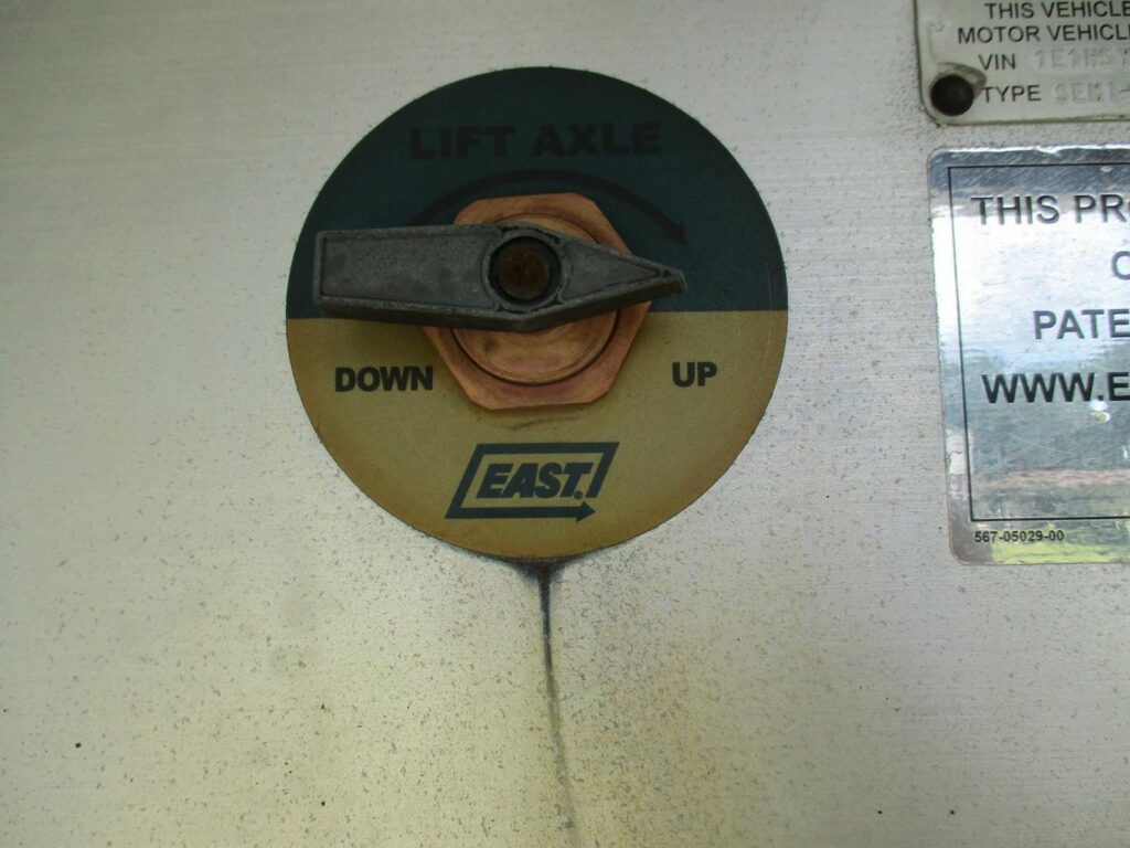 2016 East 48X102 ALUMINUM SPREAD AXLE WITH LIFT AXLE