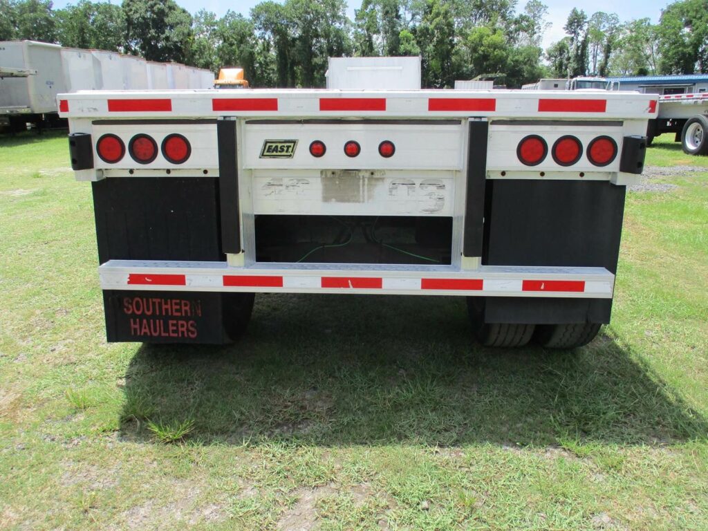 2015 East 48X120 ALUMINUM FLATBED WITH LIFT AXLE
