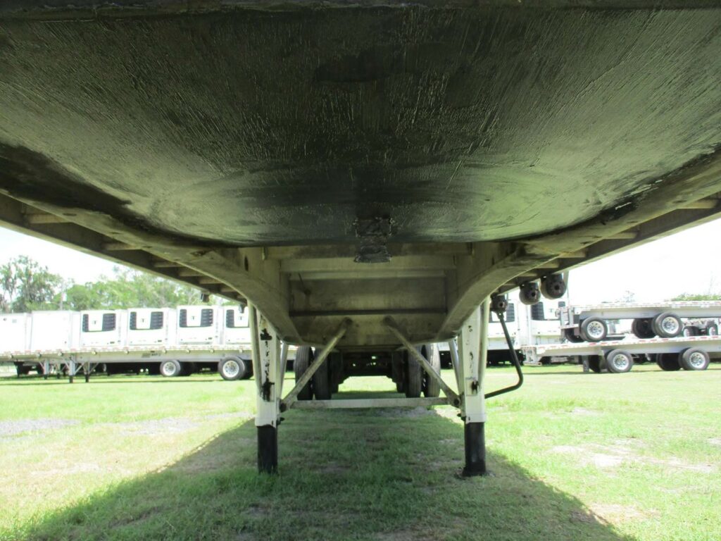 2015 East 48X120 ALUMINUM FLATBED WITH LIFT AXLE