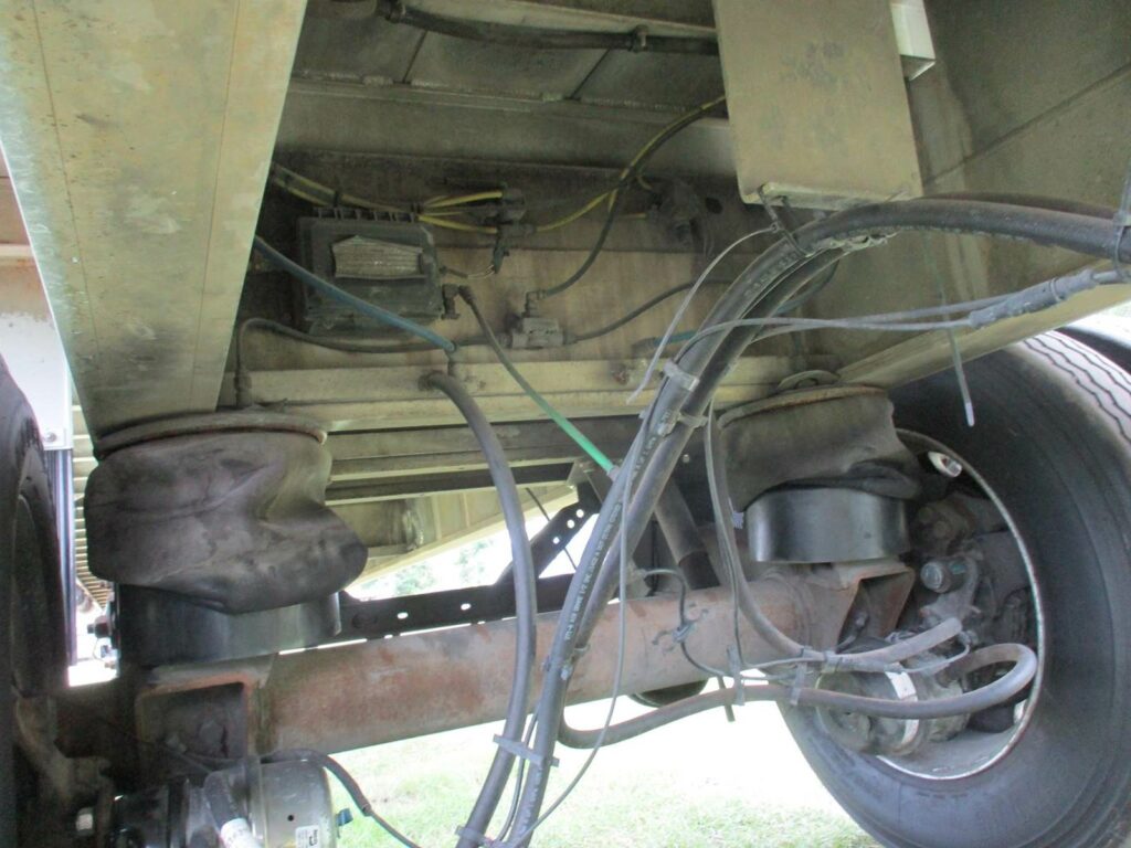 2014 MAC Trailer 48X102 ALUMINUM FLATBED WITH LIFT AXLE