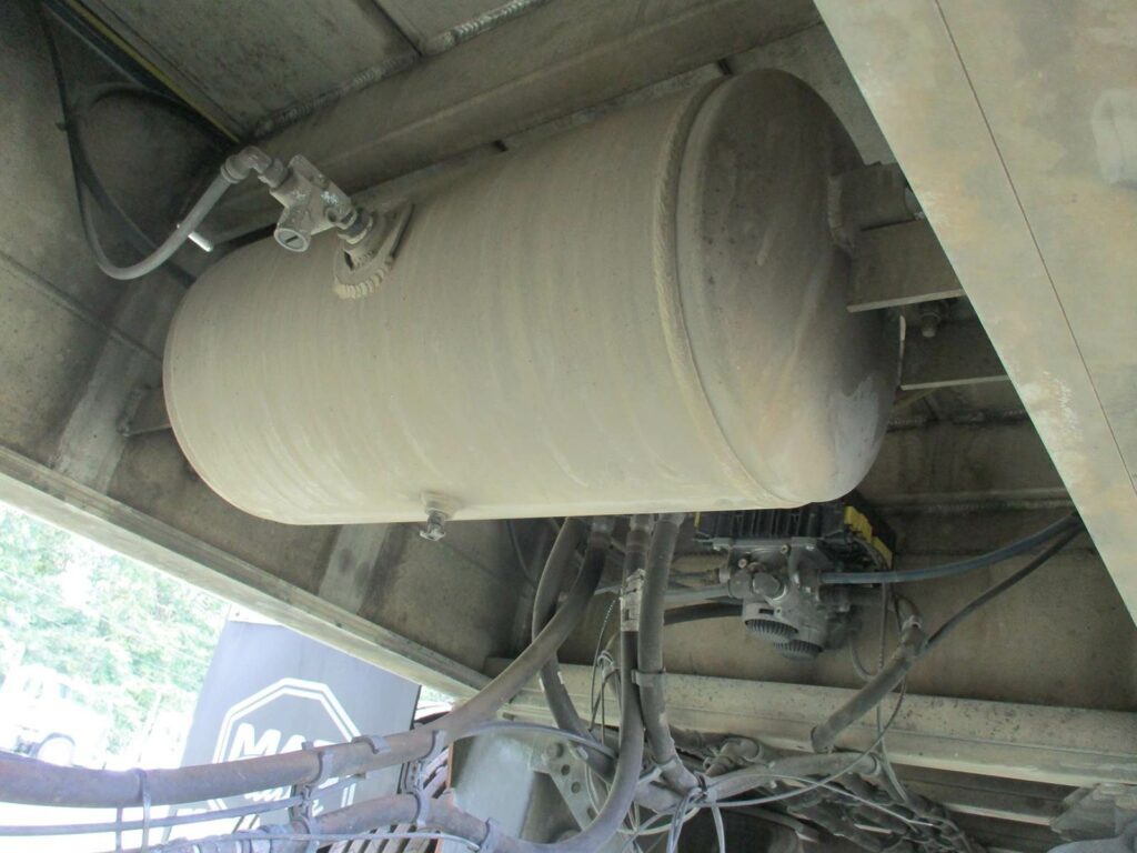 2014 MAC Trailer 48X102 ALUMINUM FLATBED WITH LIFT AXLE