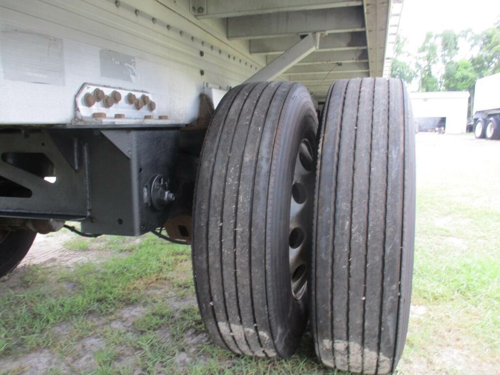 2014 Reitnouer 48X102 ALUMINUM SPREAD AXLE BIG BUBBA