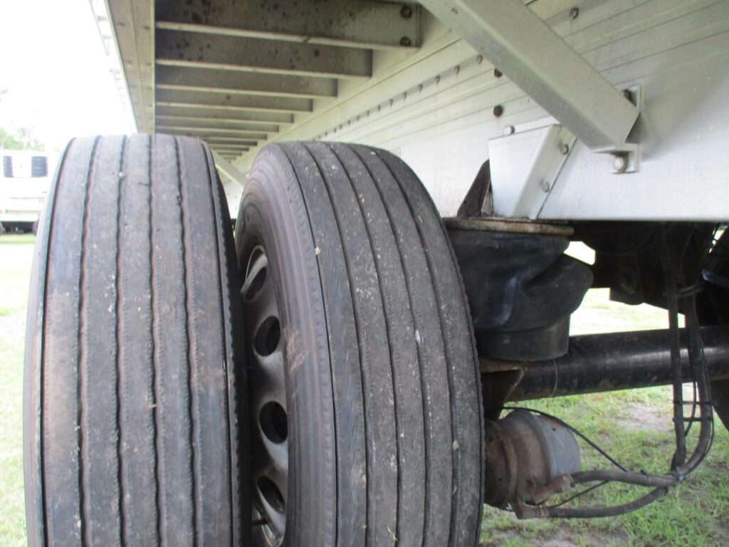 2014 Reitnouer 48X102 ALUMINUM SPREAD AXLE BIG BUBBA