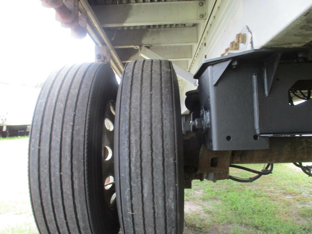 2014 Reitnouer 48X102 ALUMINUM SPREAD AXLE BIG BUBBA