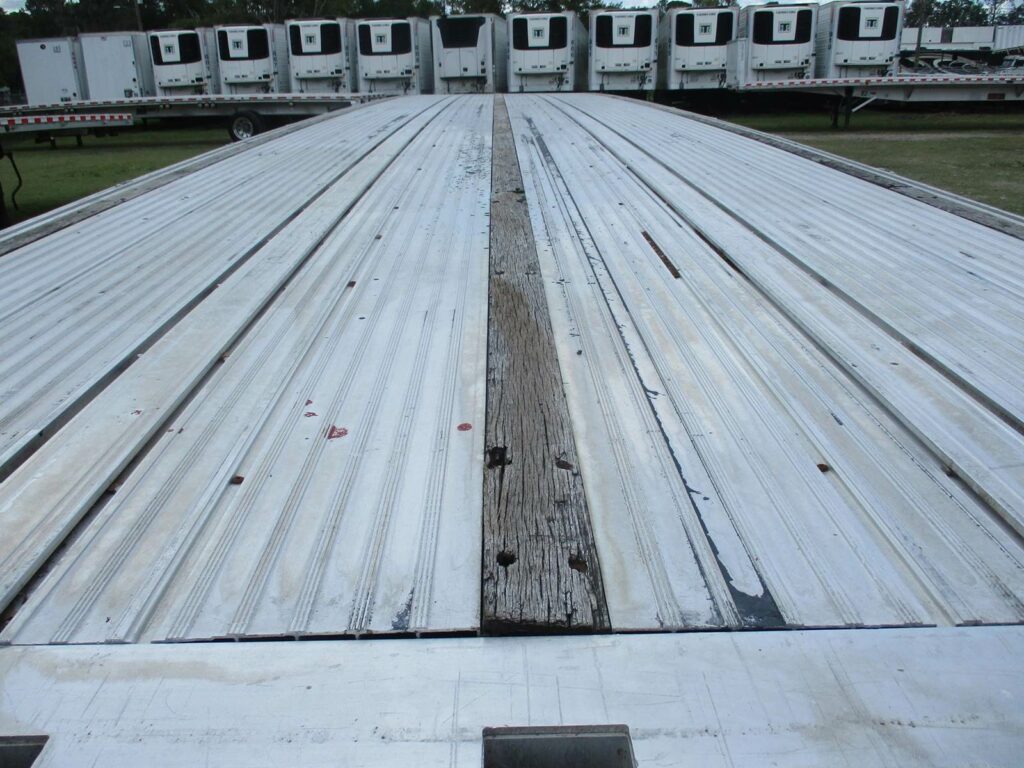 2014 Reitnouer 48X102 ALUMINUM SPREAD AXLE BIG BUBBA