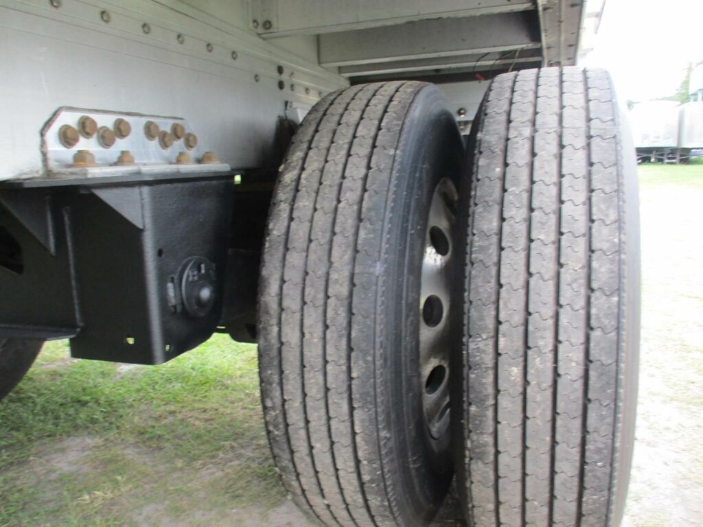 2014 Reitnouer 48X102 ALUMINUM SPREAD AXLE BIG BUBBA