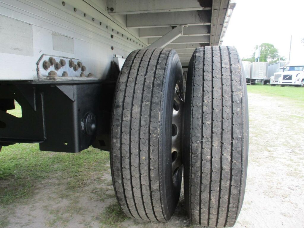 2014 Reitnouer 48X102 ALUMINUM SPREAD AXLE BIG BUBBA