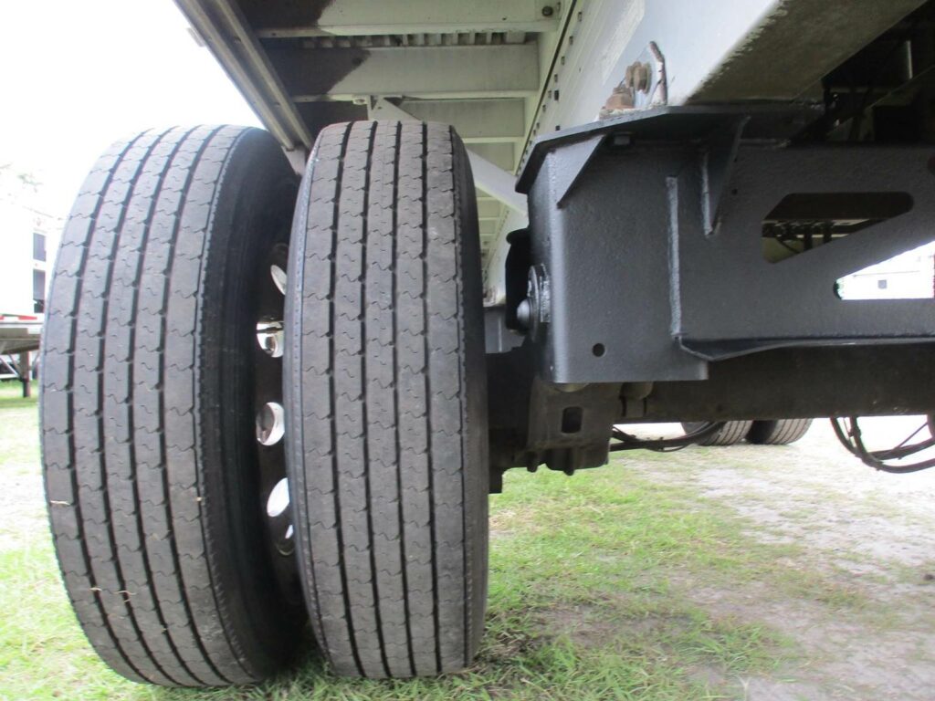 2014 Reitnouer 48X102 ALUMINUM SPREAD AXLE BIG BUBBA