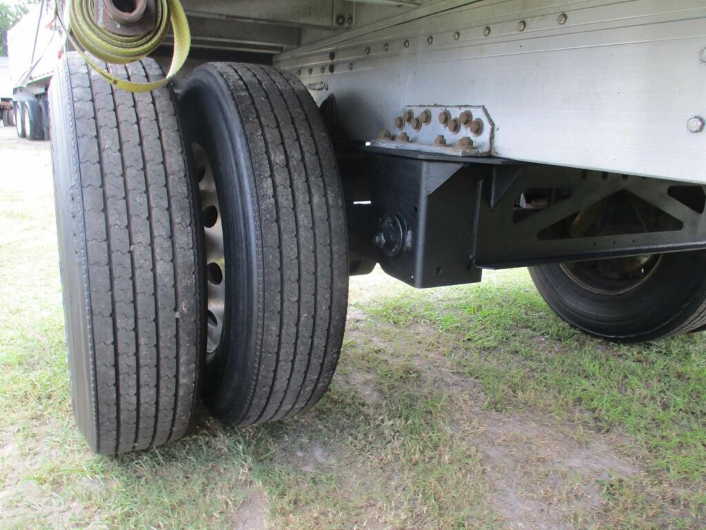 2014 Reitnouer 48X102 ALUMINUM SPREAD AXLE BIG BUBBA