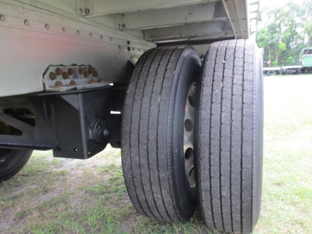 2014 Reitnouer 48X102 ALUMINUM SPREAD AXLE BIG BUBBA