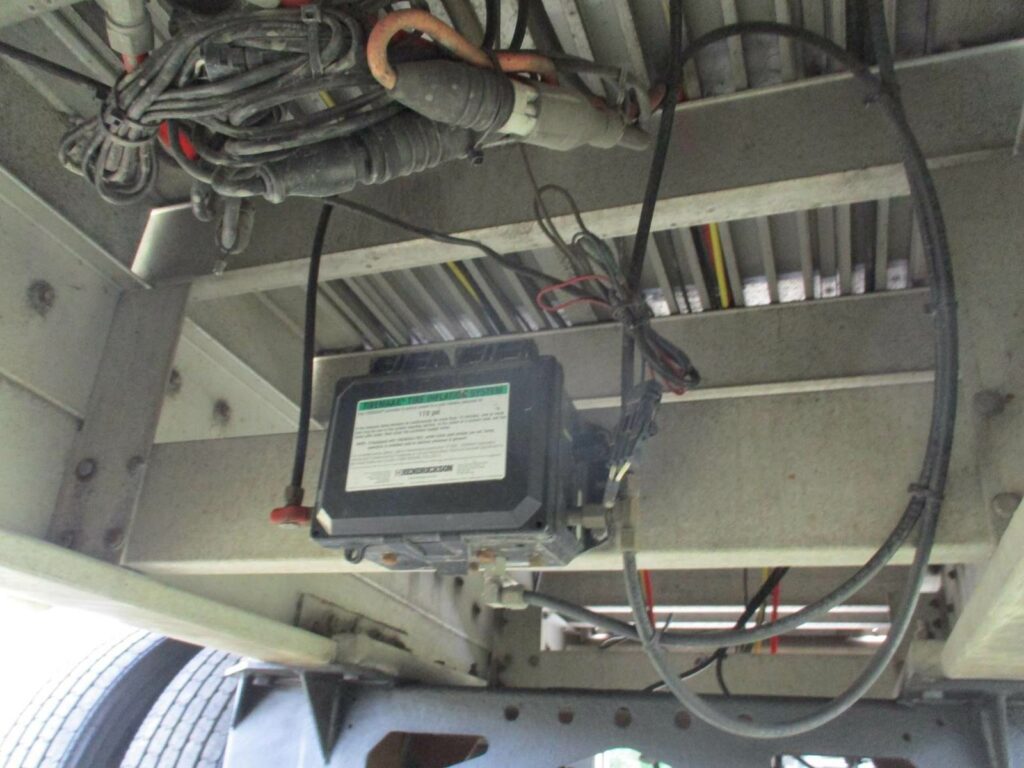 2014 Reitnouer 48X102 ALUMINUM SPREAD AXLE BIG BUBBA