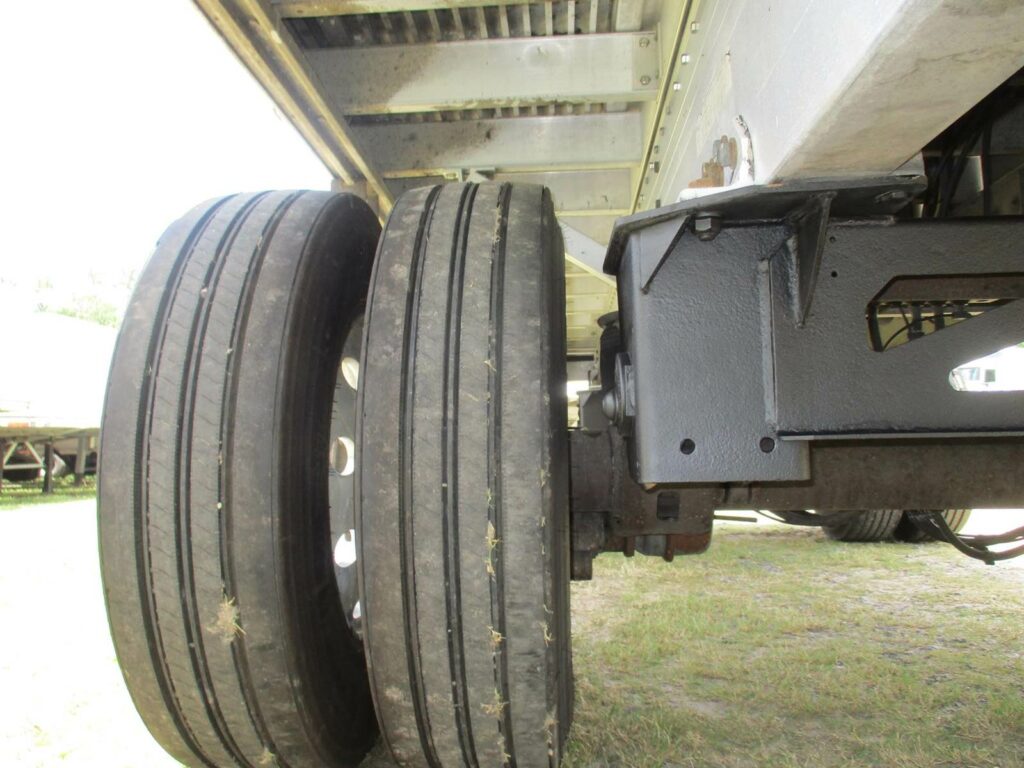 2014 Reitnouer 48X102 ALUMINUM SPREAD AXLE BIG BUBBA