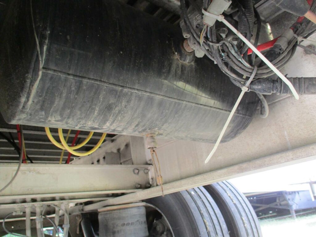 2014 Reitnouer 48X102 ALUMINUM SPREAD AXLE BIG BUBBA