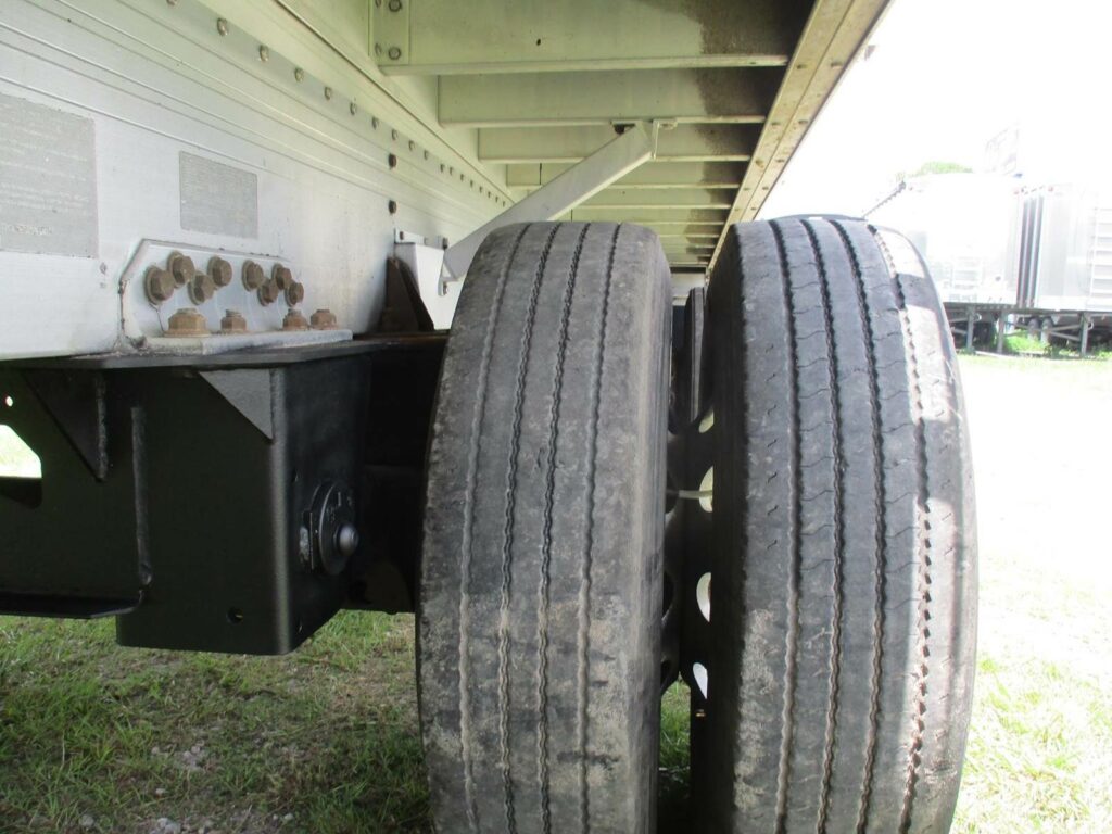 2014 Reitnouer 48X102 ALUMINUM SPREAD AXLE BIG BUBBA