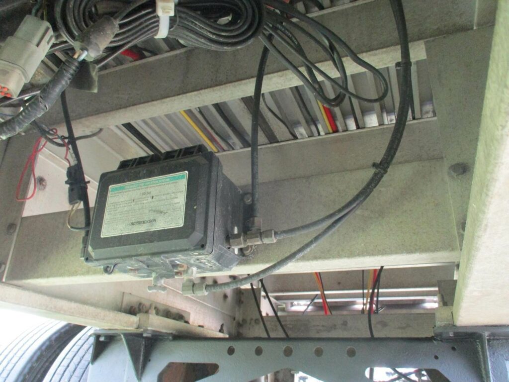 2014 Reitnouer 48X102 ALUMINUM SPREAD AXLE BIG BUBBA