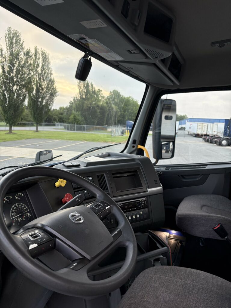 2021 Volvo Day Cab