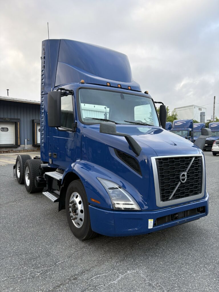 2021 Volvo Day Cab