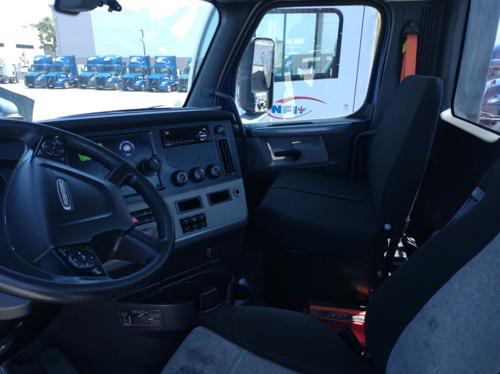 2019 Freightliner Day Cab