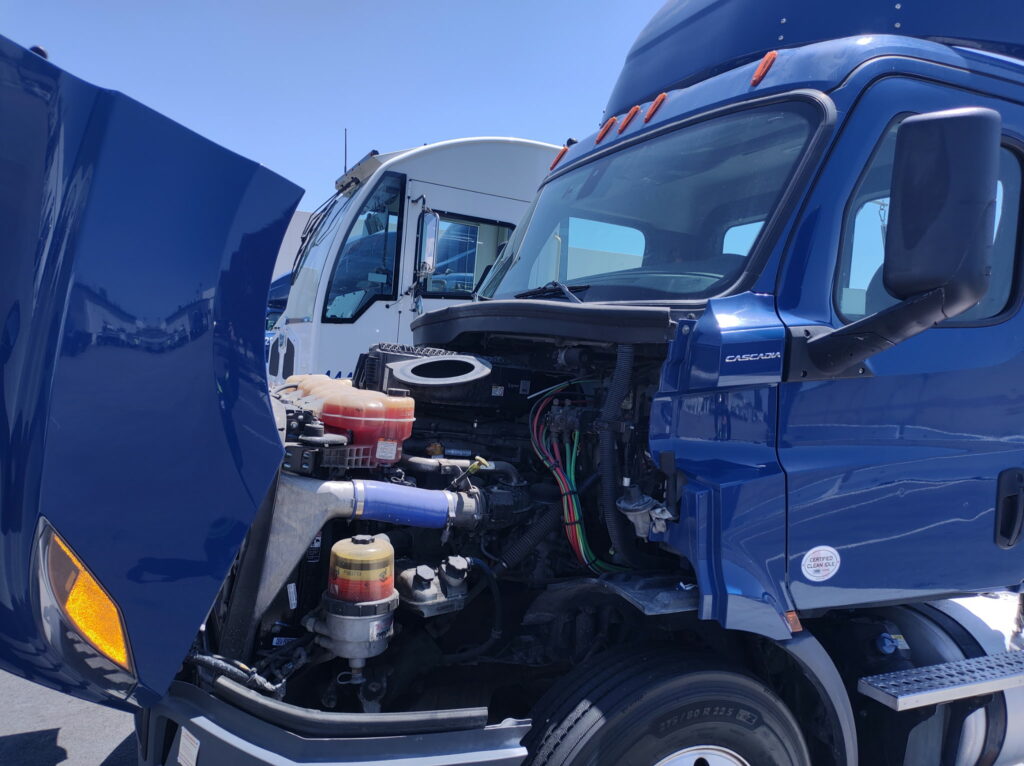 2019 Freightliner Day Cab