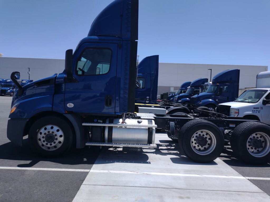 2019 Freightliner Day Cab