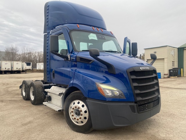 2021 Freightliner Day Cab