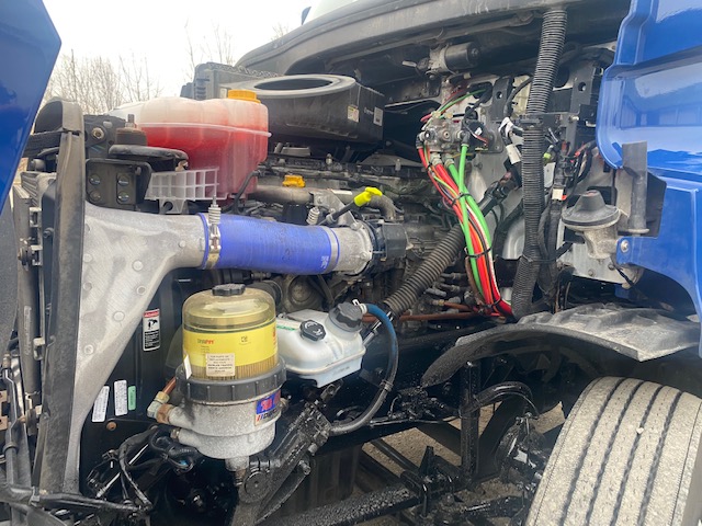 2021 Freightliner Day Cab