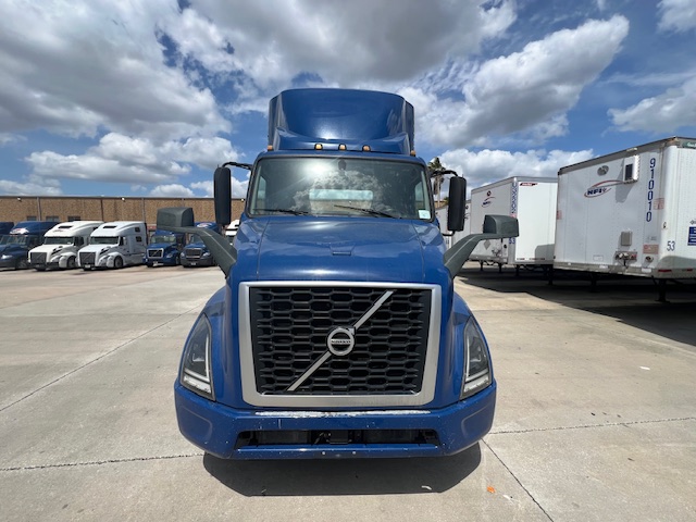 2021 Volvo Day Cab