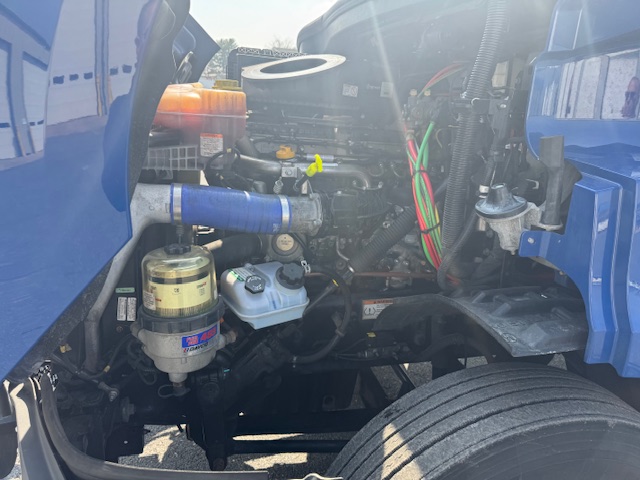 2021 Freightliner Day Cab